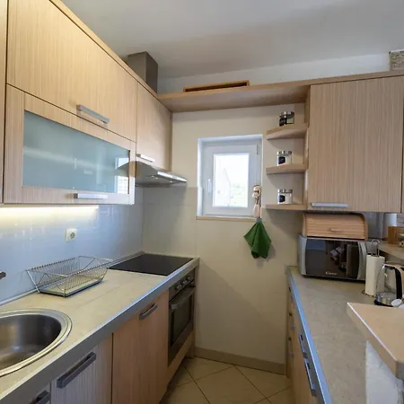 House Saraden شقة *