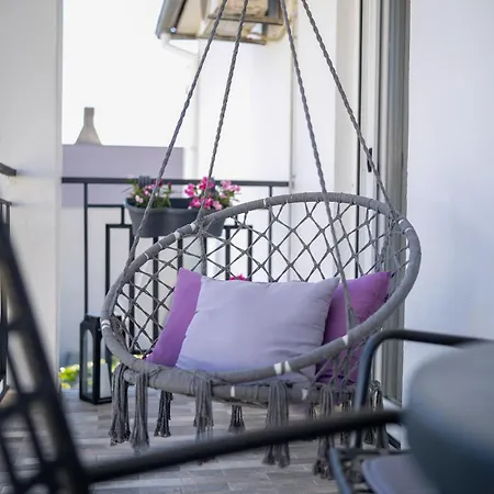 House Saraden شقة