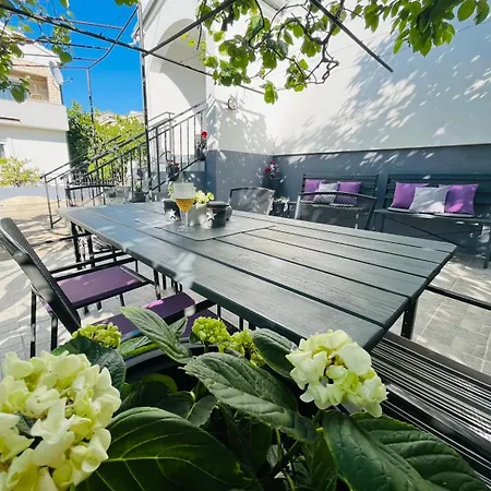 House Saraden زادار