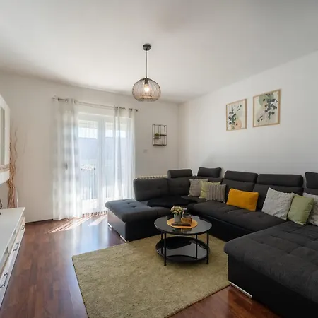 Apartment House Saraden *