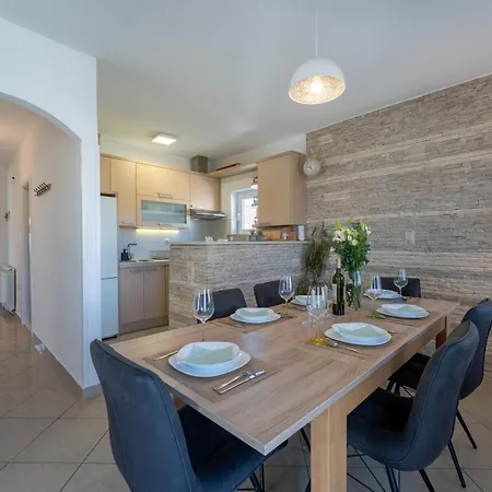 House Saraden 公寓 扎达尔