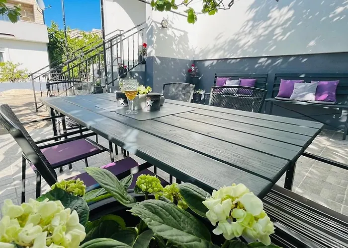 House Saraden זאדאר